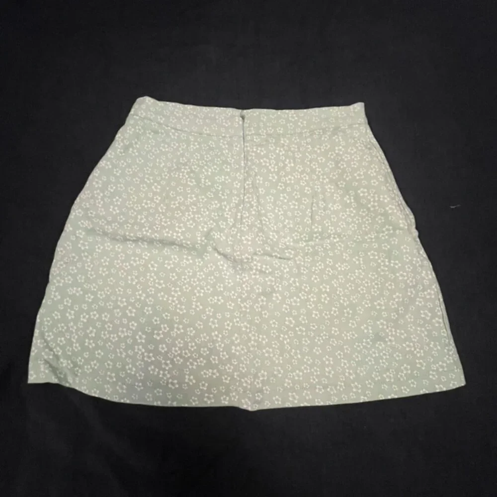 Spring-time Skort - Picture 2 of 3